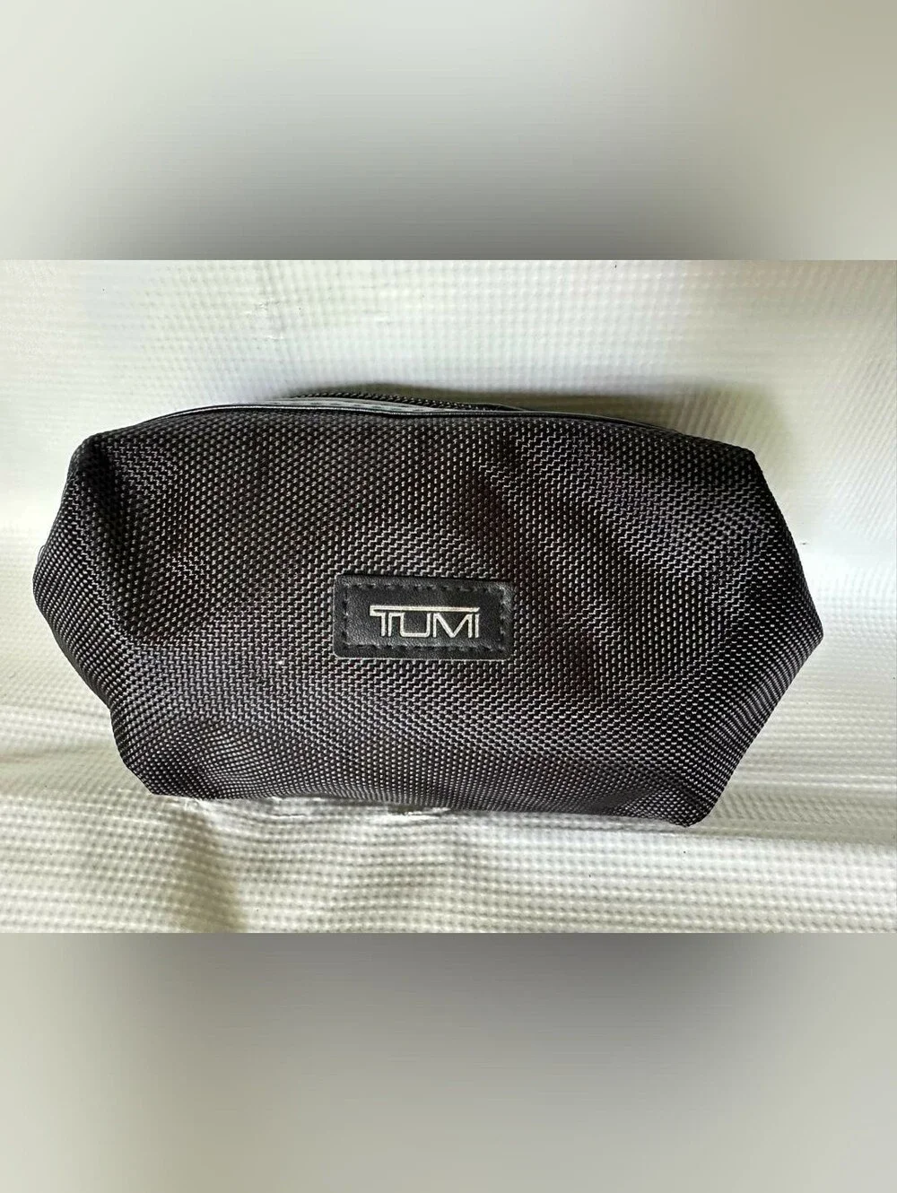 Delta Airlines Tumi Amenity Kit - Black Nylon Dopp-style Case